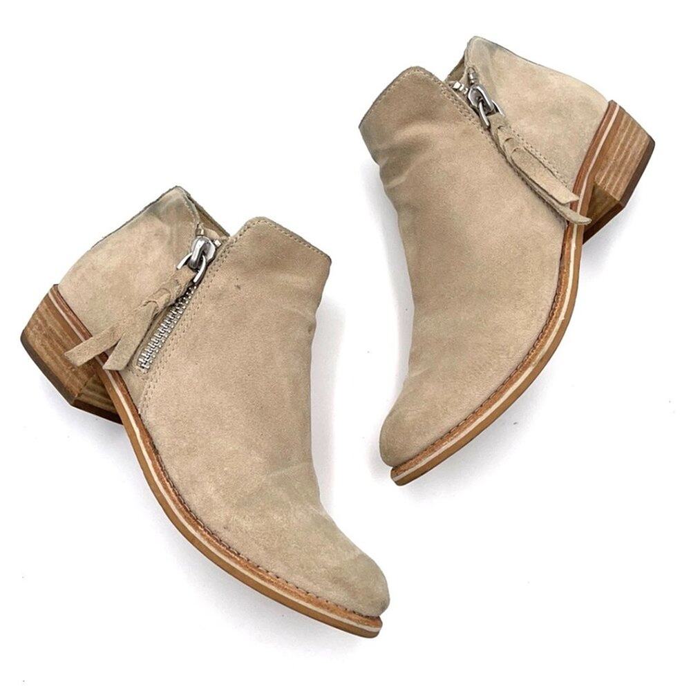DOLCE VITA SUTTON tan suede ankle booties 7.5